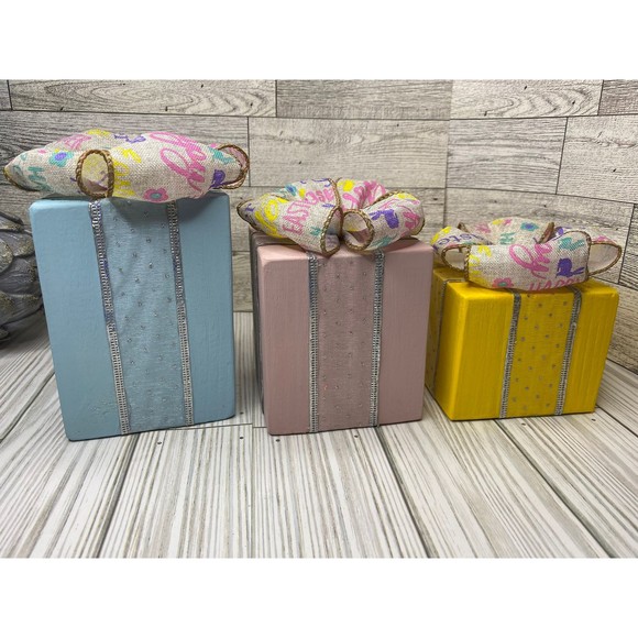 Easter wooden gifts with rustic decoration. - Picture 3 of 11